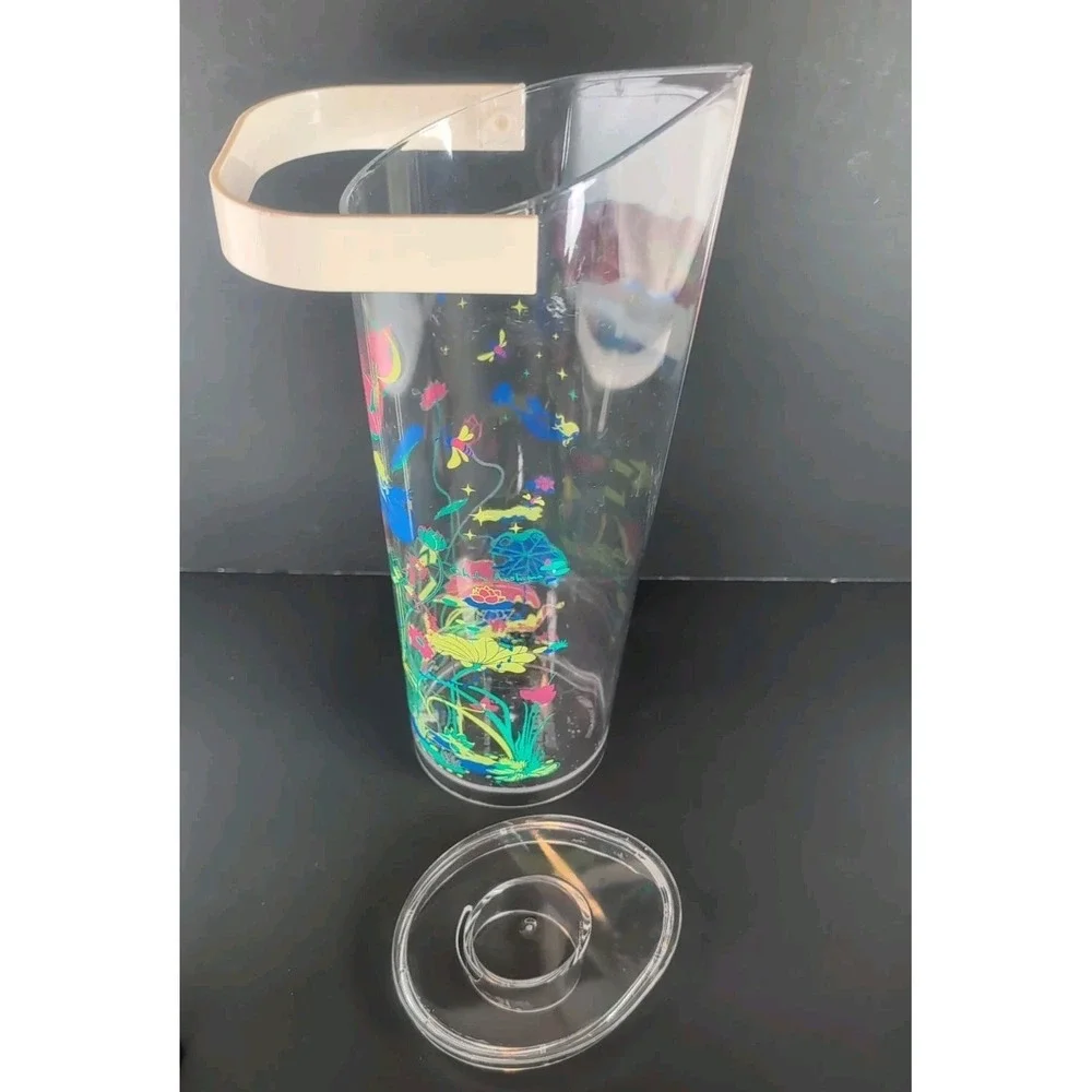 Absolut Vodka Mermaid Pitcher Country of Sweden Colorful Chiho Aoshima Painting